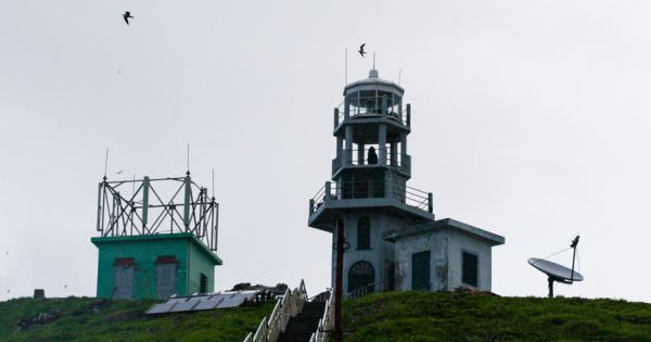 Sóng đánh 2 nhân viên hải đăng mất tích tại Bình Thuận