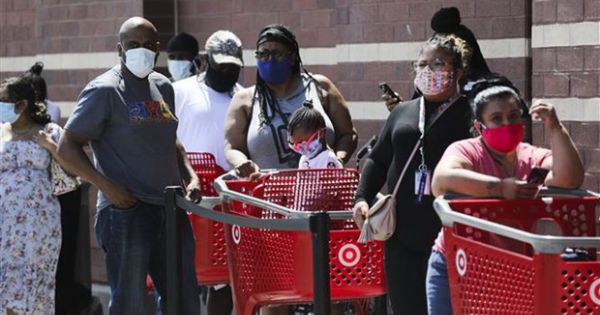 Mỹ: Giới chức Ohio hối thúc sa thải cảnh sát bắn chết người da màu