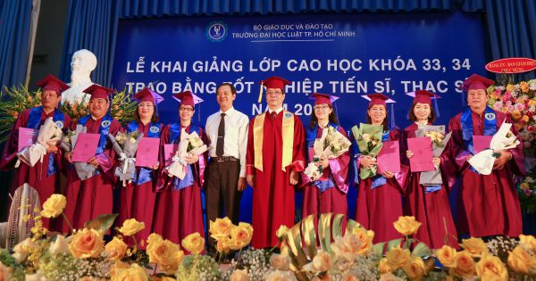Trường Đại học Luật TP. HCM khai giảng lớp hệ sau đại học và trao bằng cho hơn 200 tiến sĩ, thạc sĩ