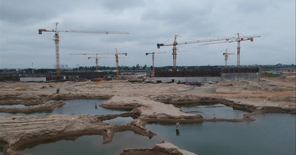 Nhà máy nước mặt sông Hồng chậm tiến độ, người dân chờ đến khi nào?