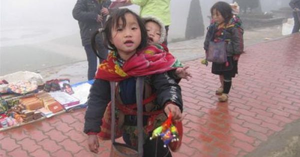 Sapa kêu gọi không mua hàng rong để bảo vệ quyền trẻ em