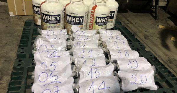 Hải quan sân bay Tân Sơn Nhất phát hiện, bắt giữ hơn 5 kg cần sa