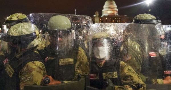 Thêm một người thiệt mạng do vụ bạo động ở Đồi Capitol