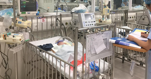 Bé 3 tuổi bị mẹ đánh chấn thương sọ não qua đời