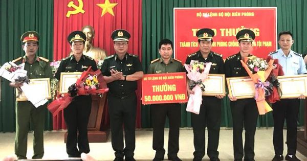 BĐBP trao thưởng các đơn vị phá 3 chuyên án ma túy, buôn lậu lớn