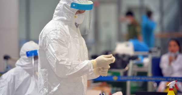 Nữ công nhân Hải Dương dương tính SARS-CoV-2 khi đến Nhật: Cách ly 17 trường hợp F1