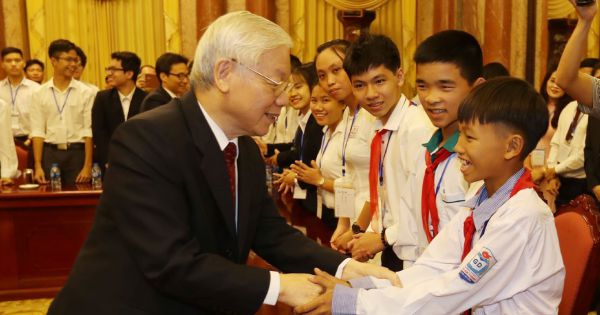 Tạo môi trường thuận lợi để nhân dân phát triển tài năng, sức sáng tạo...