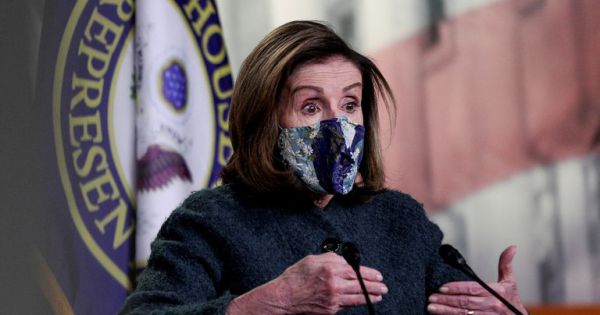 Mỹ: FBI bắt 2 phụ nữ dọa 'bắn vỡ đầu' Chủ tịch Hạ viện Pelosi