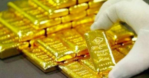 Giá vàng miếng vượt mốc 57 triệu/lượng