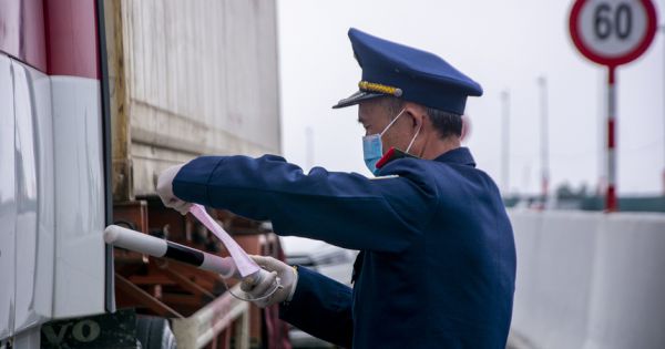 Quảng Ninh cho phép xe khách hoạt động trở lại từ 12h ngày 6/2