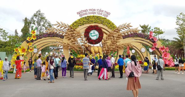 Phòng Covid-19, đường hoa nghệ thuật Cần Thơ bế mạc trước 5 ngày