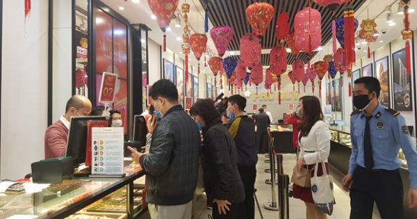 Giá vàng trong nước giảm mạnh tới 500.000 đồng phiên đầu năm mới