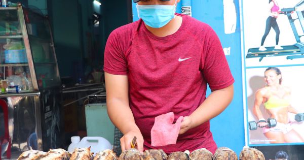 Ngày vía Thần Tài, một gia đình nướng gần 3.500 con cá lóc