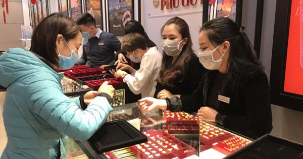 Giá vàng SJC quay đầu giảm, chênh lệch với thế giới vẫn ở mức cao