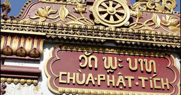 Cộng đồng người Việt tại Lào đón Tết Nguyên tiêu, cầu quốc thái dân an