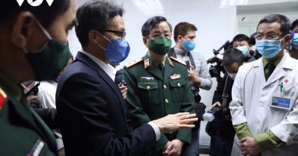 Phó Thủ tướng, tri ân các thầy thuốc bằng việc chung tay chống dịch COVID-19