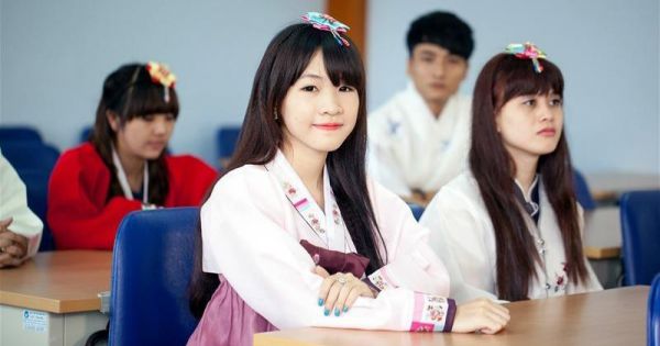 Thí điểm dạy tiếng Hàn, tiếng Đức từ lớp 3 đến hết lớp 12