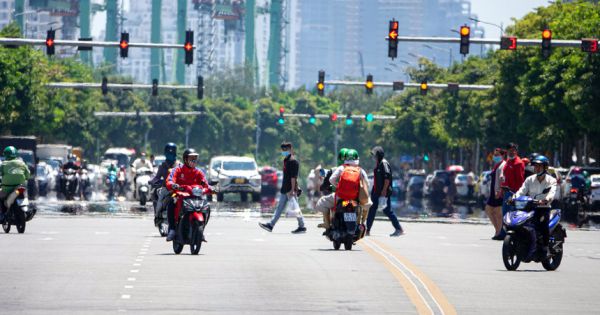 Nắng nóng ở diện rộng, chỉ số UV ở mức gây hại rất cao tại TP.HCM