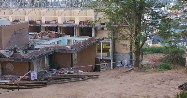 Lâm Đồng: Sập tường công trình thời Pháp, 2 người chết