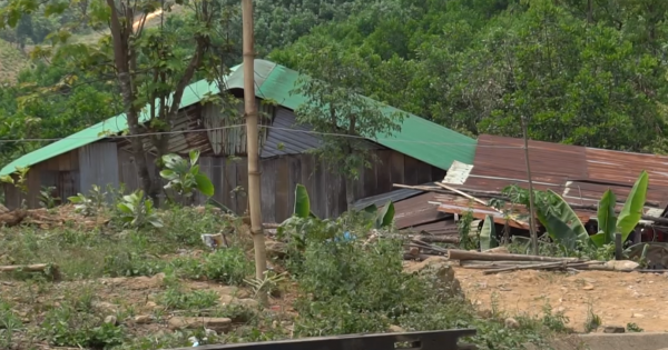 Vụ ông Võ Hoàng Yên bị tố “cắt xén” tiền cứu trợ: Chất lượng tôn kém chất lượng mà giá thành lại cao