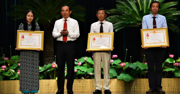 HCDC TP.HCM nhận Huân chương Lao động hạng 3