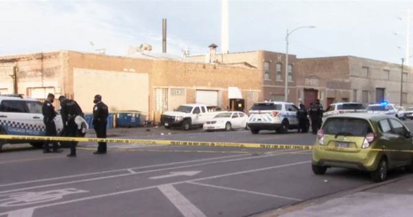 Mỹ: Xả súng tại bữa tiệc khiến 15 người thương vong