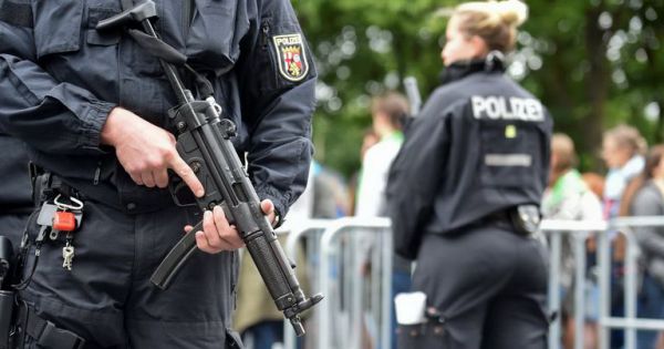 Đức bắt giữ người Việt nghi cưỡng ép đồng hương bán dâm