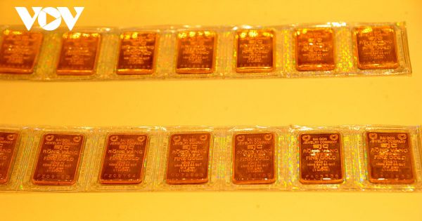 Giá vàng thế giới giảm, giá vàng trong nước vẫn ở mức ổn định