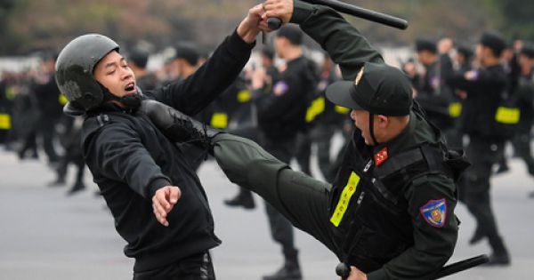 Đề xuất mới về nhiệm vụ, quyền hạn của cảnh sát cơ động