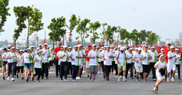 Ngày chạy Olympic vì sức khỏe toàn dân, hơn 4.000 người tham gia