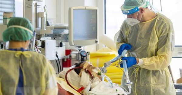 Bộ trưởng Y tế Đức kêu gọi “phong tỏa cứng” trong 2 tuần