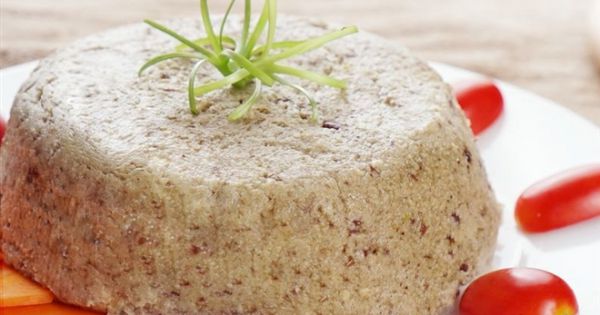 Chưa xác định pate hay chả làm 5 người nguy kịch, 1 chết do ăn bún riêu chay