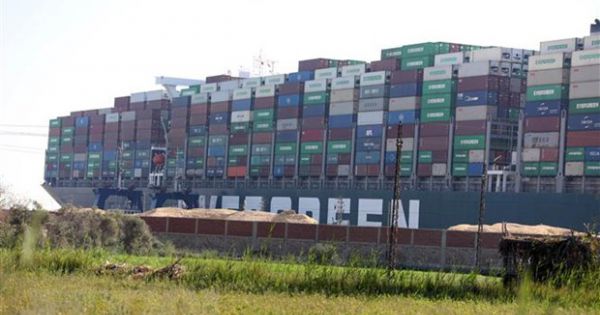 Siêu tàu mắc kẹt ở kênh đào Suez đã được giải cứu thành công