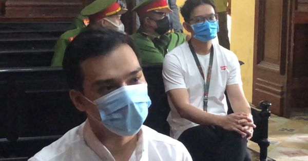 Nam tiếp viên hàng không làm lây lan Covid-19 lãnh 2 năm tù treo