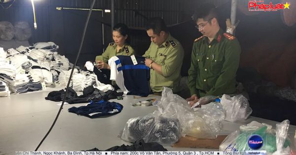 Hà Nam: Bắt quả tang cơ sở sản xuất quần áo nam giả mạo các thương hiệu nổi tiếng