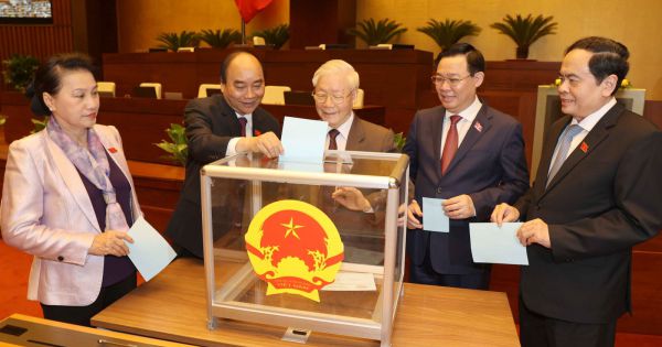 Quốc hội miễn nhiệm Chủ tịch nước Nguyễn Phú Trọng