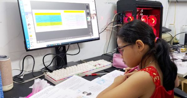 Trường học chính thức được dạy học trực tuyến