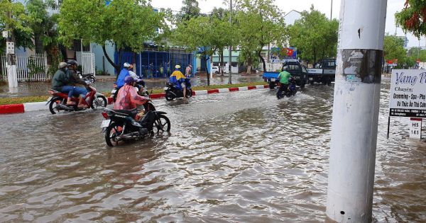 Bạc Liêu mưa lớn, nhiều tuyến đường ngập sâu