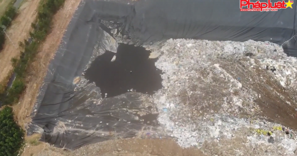 Bãi rác Phù Lãng xả thải, người dân hứng chịu khói bụi, nước ô nhiễm nghiêm trọng