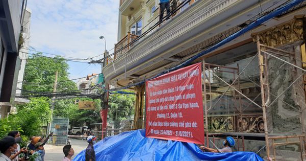 Cưỡng chế cắt tầng khách sạn xây sai phép ở quận 10