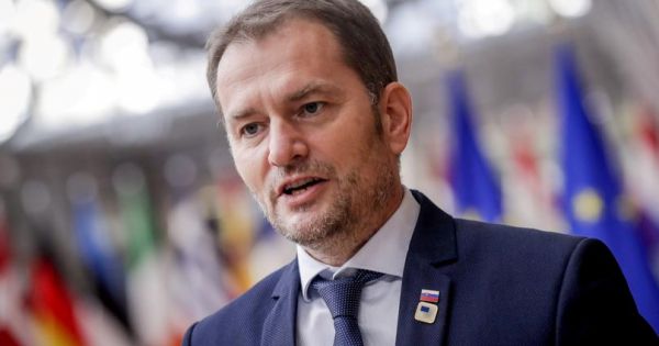 Slovakia trục xuất 3 nhà ngoại giao Nga