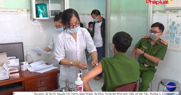 Kiên Giang Tiêm vắc xin phòng Covid-19 cho lực lượng Công an nơi tuyến đầu chống dịch