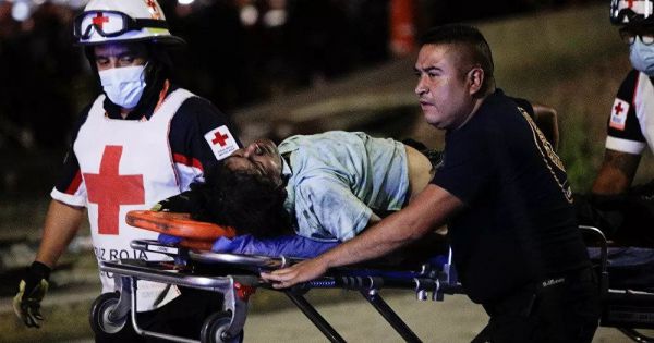 Mexico tuyên bố quốc tang trong vụ sập cầu vượt metro khiến hơn 100 người thương vong