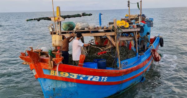 Bộ đội Biên phòng Bạc Liêu tuần tra trên biển, kiểm soát vượt biên trái phép