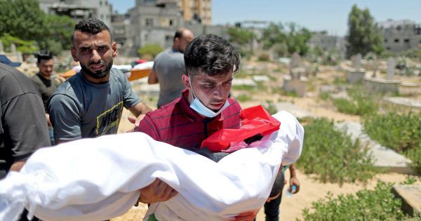 Israel đánh sập trụ sở hãng tin Mỹ, không kích nhà riêng thủ lĩnh Hamas