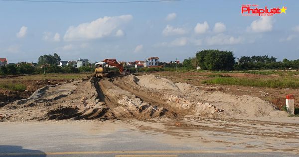 Công ty TNHH phát triển sản phẩm công nghệ cao NK tự ý san lấp mặt bằng không phép