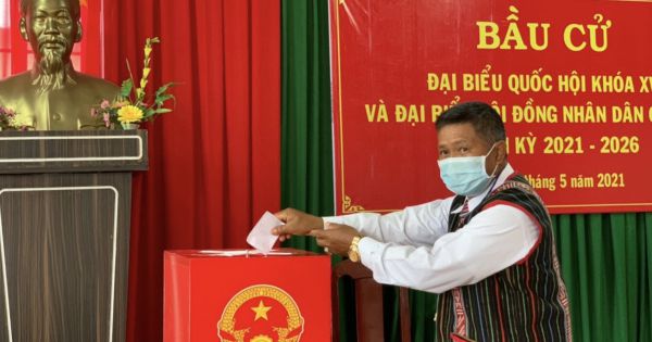 Đồng bào dân tộc thiểu số tỉnh Đắk Nông hăng hái tham gia ngày hội bầu cử