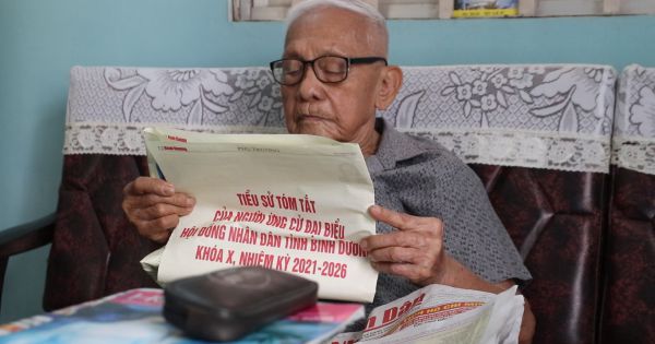 Lá phiếu kỳ vọng của cử tri lão thành trăm tuổi