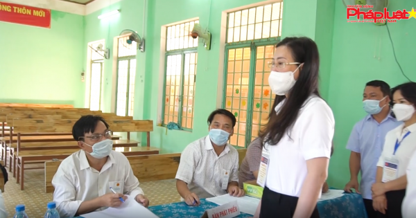 Quảng Ngãi: Cử tri hăng hái trong ngày hội toàn dân