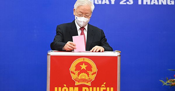 Tổng Bí thư: Mong các đại biểu được bầu hết lòng vì nước, vì dân